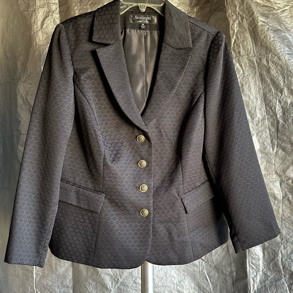 Signature by Larry Levine black Blazer with Gold Accents